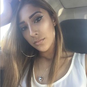 Meet your Posher, Daniela